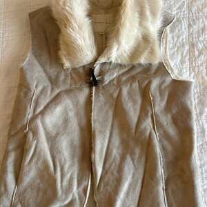 Copper Key GIRLS FAUX SUEDE SHEARLING FUR VEST 14/16 NEW Ivory TOP Outerwear NWT